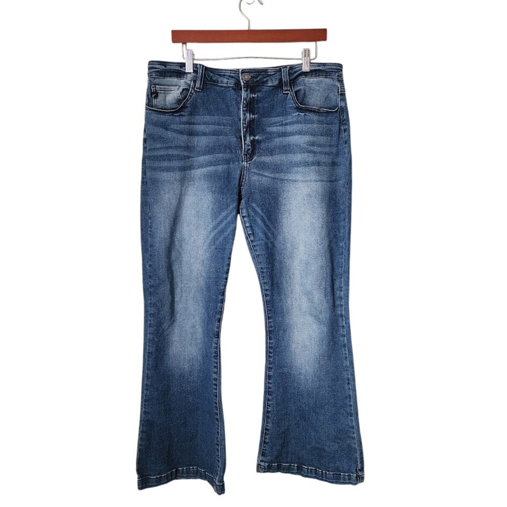 KANCAN Roxanne High Rise Flare Jeans Medium Wash Stretch Denim Size 32